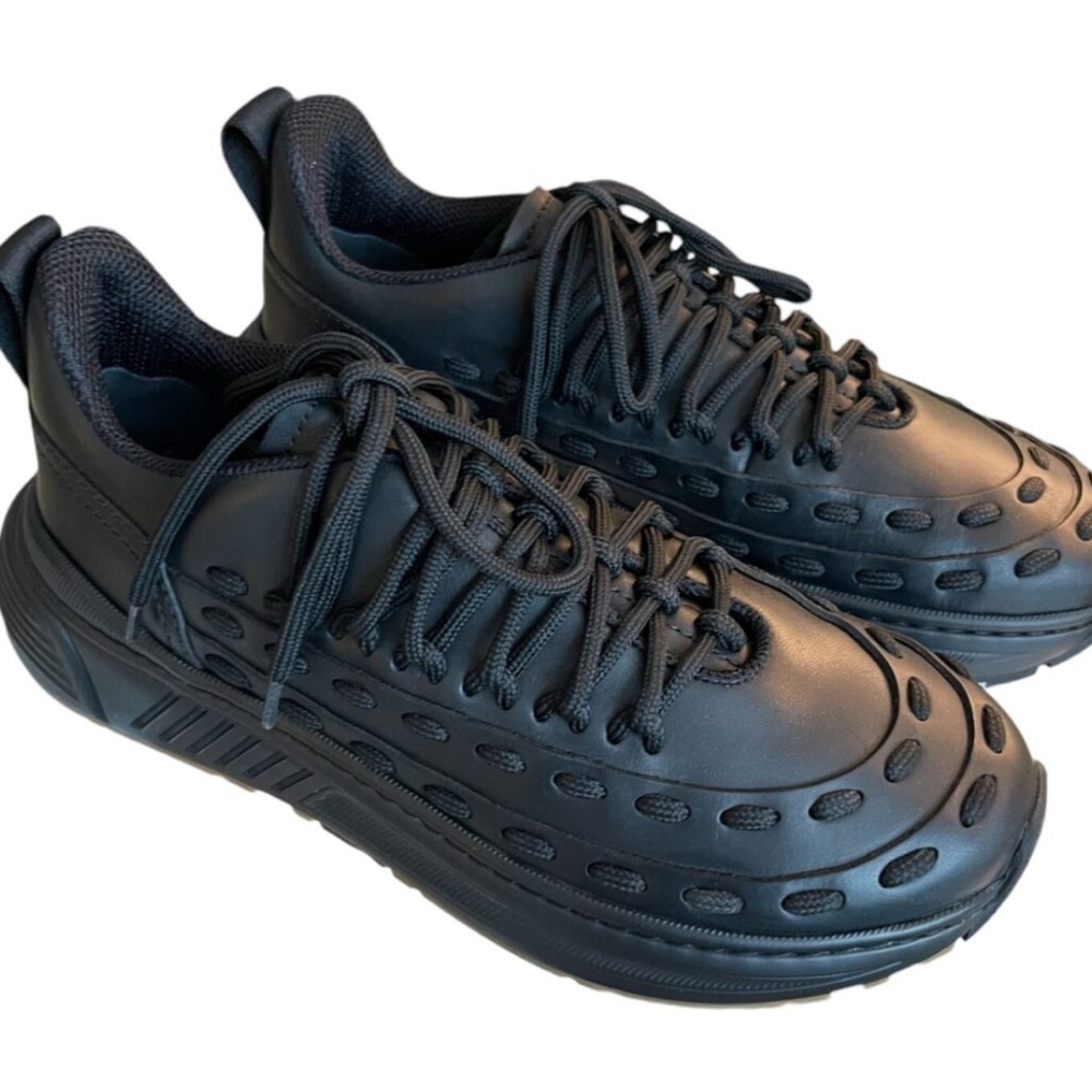 GUARANTEED AUTHENTIC*Canvas-Trimmed Leather Sneakers by Bottega Veneta Size 41